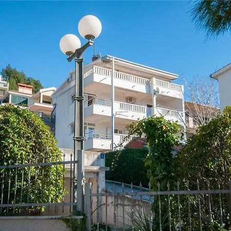 Ines Apartman